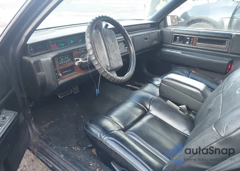 1991 Cadillac Deville z USA, uszkodzony, nr VIN 1G6CD13B6M4294672